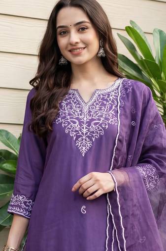 Women Ethnic Motifs Embroidered Regular Thread Work Kurta with Trousers & With Dupatta