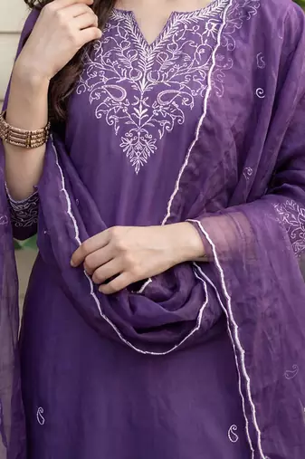 Women Ethnic Motifs Embroidered Regular Thread Work Kurta with Trousers & With Dupatta