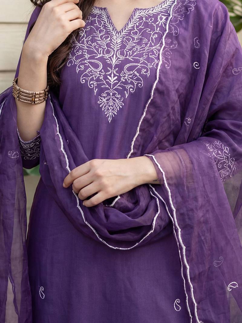 Women Ethnic Motifs Embroidered Regular Thread Work Kurta with Trousers & With Dupatta