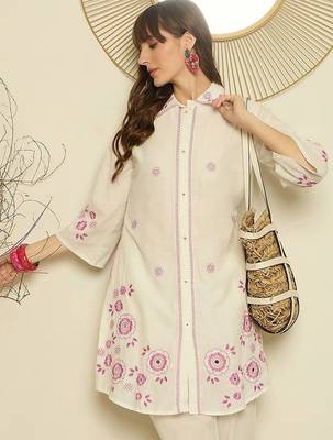 Women Floral Embroidered Pure Cotton Kurta with Trouser 2