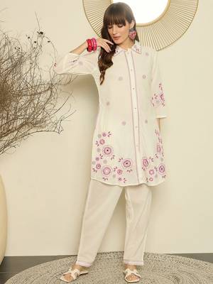 Women Floral Embroidered Pure Cotton Kurta with Trouser 3