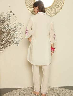 Women Floral Embroidered Pure Cotton Kurta with Trouser 6