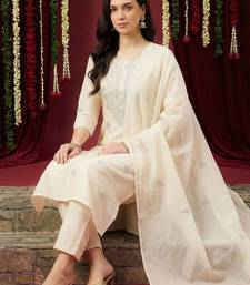 Women Ethnic Motifs Embroidered Regular Thread Work Pure Cotton Kurta with Trousers & With Dupatta