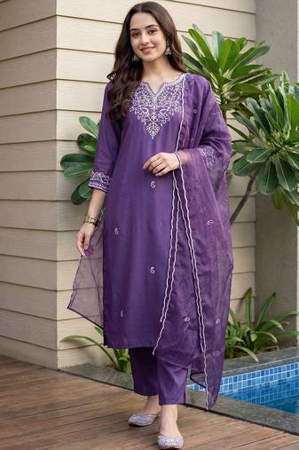 Women Ethnic Motifs Embroidered Regular Thread Work Kurta with Trousers & With Dupatta