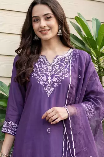 Women Ethnic Motifs Embroidered Regular Thread Work Kurta with Trousers & With Dupatta