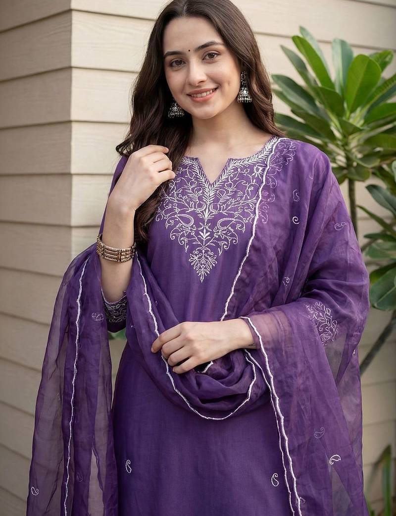 Women Ethnic Motifs Embroidered Regular Thread Work Kurta with Trousers & With Dupatta