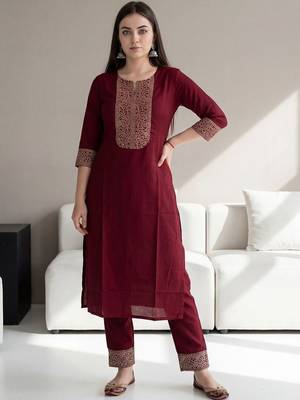 Women Ethnic Motifs Embroidered Regular Thread Work Kurta with Trousers 1