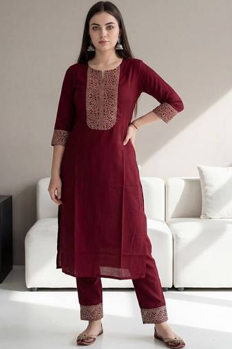 Women Ethnic Motifs Embroidered Regular Thread Work Kurta with Trousers