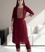 Women Ethnic Motifs Embroidered Regular Thread Work Kurta with Trousers