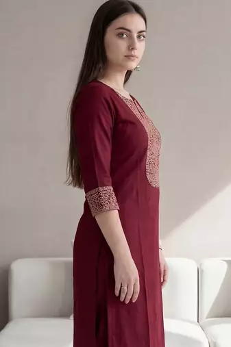 Women Ethnic Motifs Embroidered Regular Thread Work Kurta with Trousers