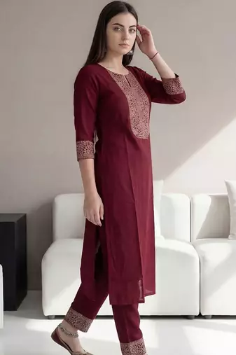 Women Ethnic Motifs Embroidered Regular Thread Work Kurta with Trousers