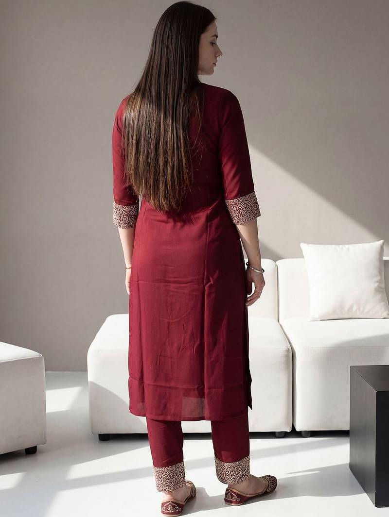 Women Ethnic Motifs Embroidered Regular Thread Work Kurta with Trousers