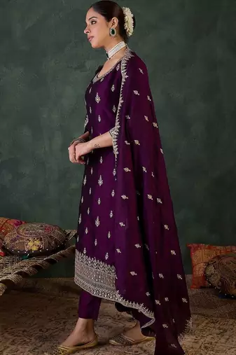 Women Ethnic Motifs Embroidered Regular Thread Work Kurta with Trousers & With Dupatta