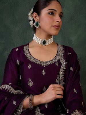 Women Ethnic Motifs Embroidered Regular Thread Work Kurta with Trousers & With Dupatta 3