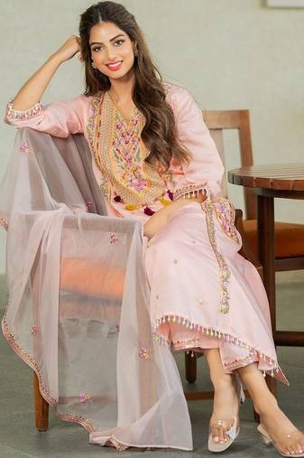 Women Ethnic Motifs Embroidered Regular Thread Work Kurta with Trousers & With Dupatta