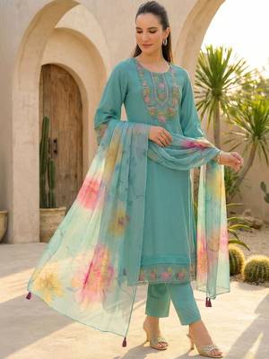 Women Floral Embroidered Regular Thread Work Kurta with Trousers & With Dupatta 1
