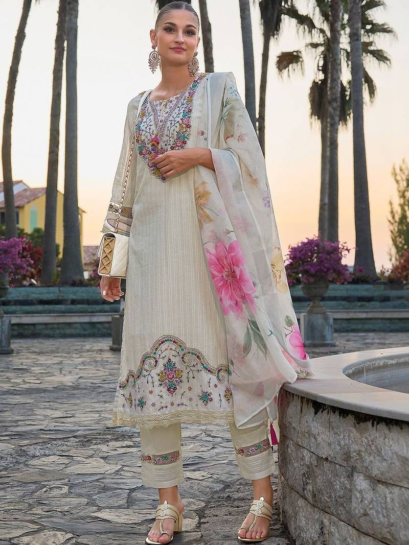 Women Floral Embroidered Regular Thread Work Pure Cotton Kurta with Trousers & With Dupatta