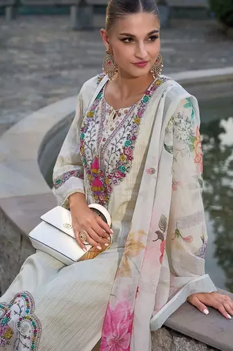 Women Floral Embroidered Regular Thread Work Pure Cotton Kurta with Trousers & With Dupatta