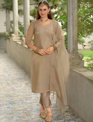 Adults-Women Woven Design Embroidered Kurta with Trousers & Dupatta 5