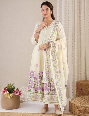 Women Floral Printed Regular Beads and Stones Pure Cotton Kurta Set 2
