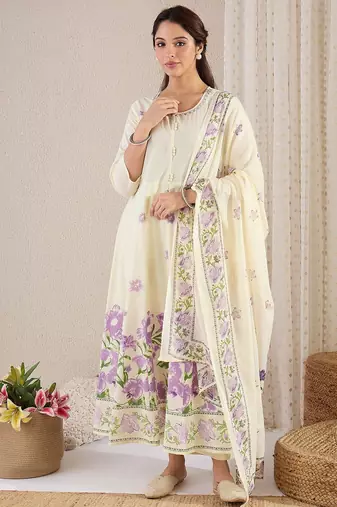 Women Floral Printed Regular Beads and Stones Pure Cotton Kurta Set