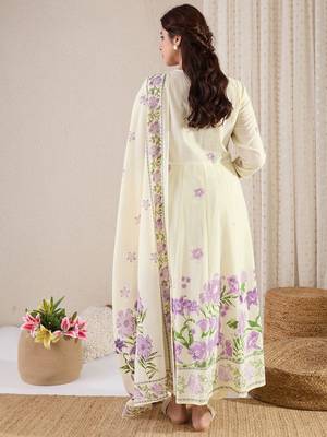 Women Floral Printed Regular Beads and Stones Pure Cotton Kurta Set 4