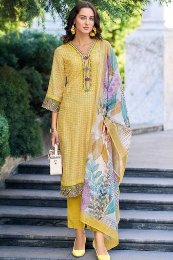 Women Ethnic Motifs Printed Regular Thread Work Linen Kurta with Trousers & With Dupatta