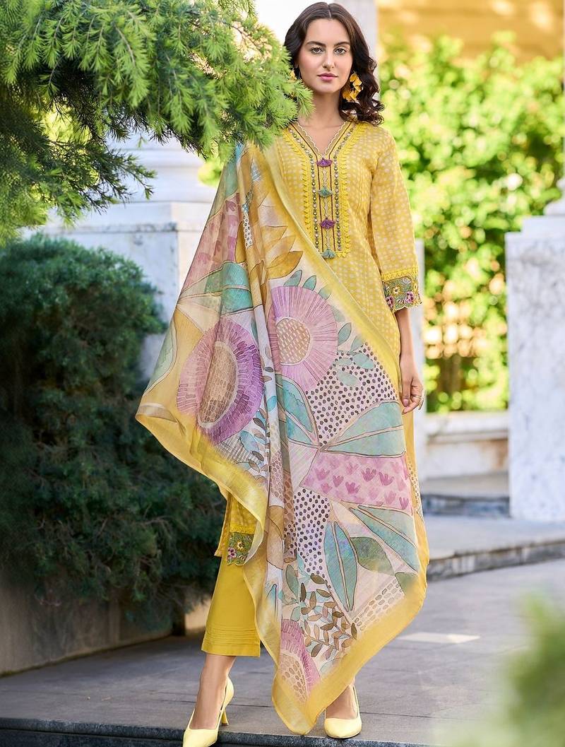 Women Ethnic Motifs Printed Regular Thread Work Linen Kurta with Trousers & With Dupatta