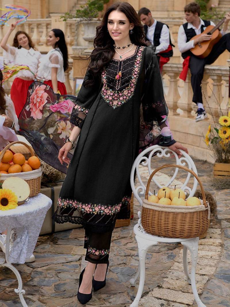 Women Floral Embroidered Regular Thread Work Kurta with Trousers & With Dupatta