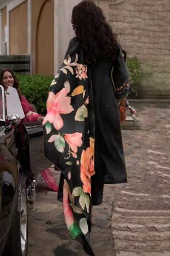Women Floral Embroidered Regular Thread Work Kurta with Trousers & With Dupatta