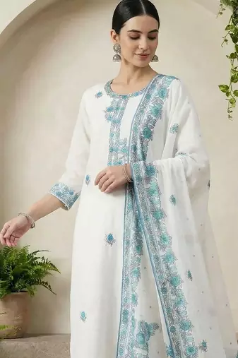 Women Ethnic Motifs Embroidered Regular Thread Work Pure Cotton Kurta with Trousers & With Dupatta