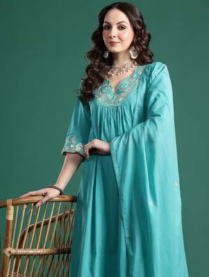 Floral Embroidered Pure Cotton Kurta with Trousers & Dupatta 1