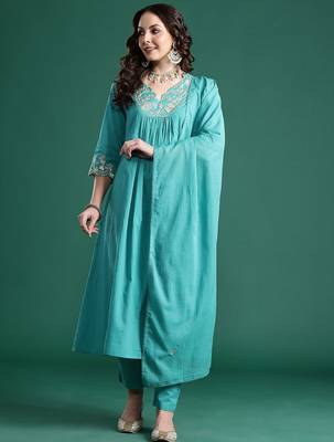 Floral Embroidered Pure Cotton Kurta with Trousers & Dupatta 5