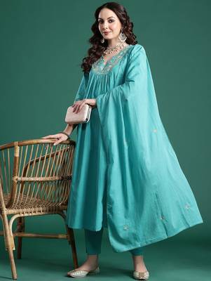 Floral Embroidered Pure Cotton Kurta with Trousers & Dupatta 8