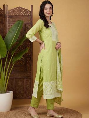 Women Ethnic Motifs Regular Kurta with Trousers & With Dupatta 4
