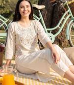 Women Floral Embroidered Regular Thread Work Pure Cotton Kurta with Trousers