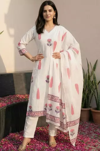 Women Floral Printed Regular Pure Cotton Kurta with Trousers & With Dupatta