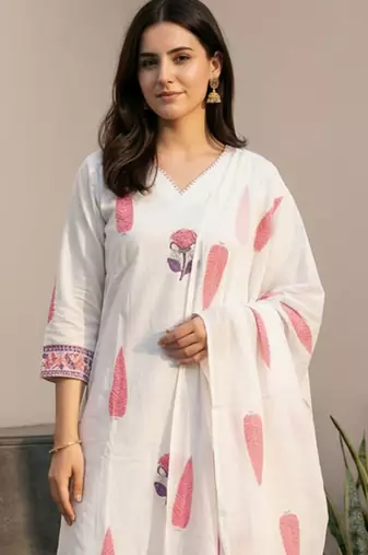 Women Floral Printed Regular Pure Cotton Kurta with Trousers & With Dupatta