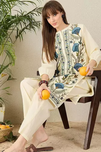 Floral Embroidered Mandarin Collar Thread Work Straight Cotton Kurta & Palazzos