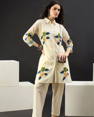 Women Floral Embroidered Regular Thread Work Pure Cotton Kurta with Trousers 1