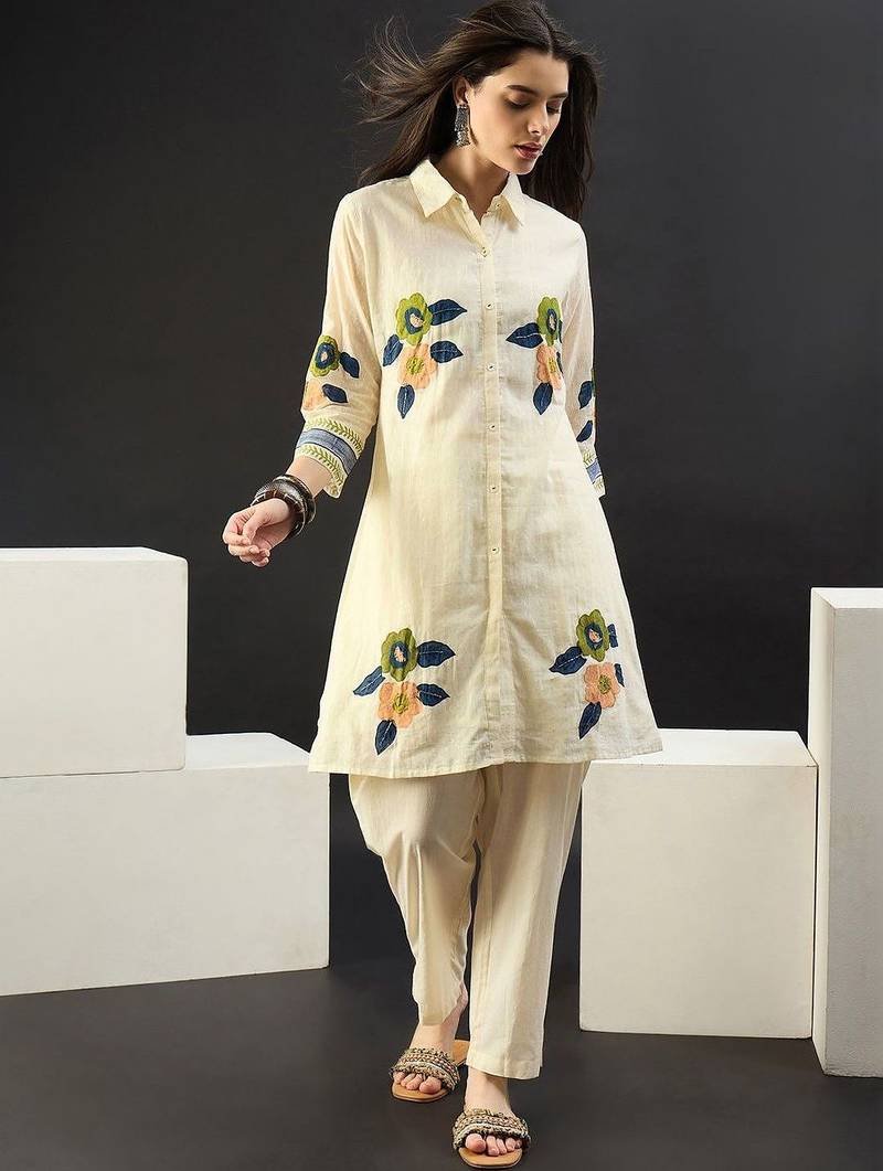 Women Floral Embroidered Regular Thread Work Pure Cotton Kurta with Trousers