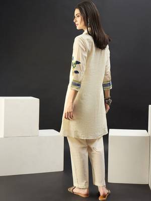 Women Floral Embroidered Regular Thread Work Pure Cotton Kurta with Trousers 5