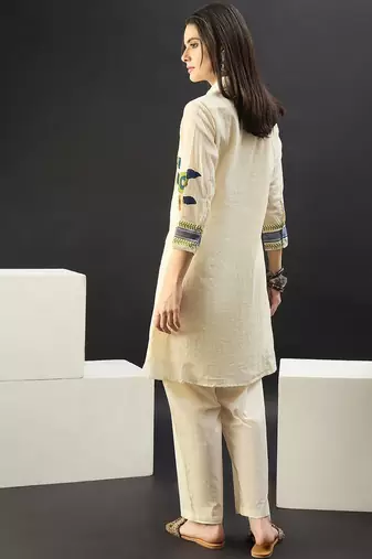 Women Floral Embroidered Regular Thread Work Pure Cotton Kurta with Trousers