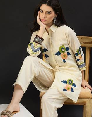 Women Floral Embroidered Regular Thread Work Pure Cotton Kurta with Trousers 6