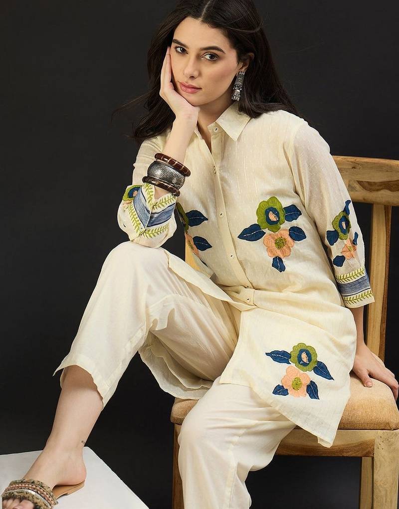 Women Floral Embroidered Regular Thread Work Pure Cotton Kurta with Trousers