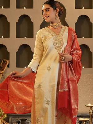 Women Ethnic Motifs Embroidered Regular Thread Work Kurta with Trousers & With Dupatta 3