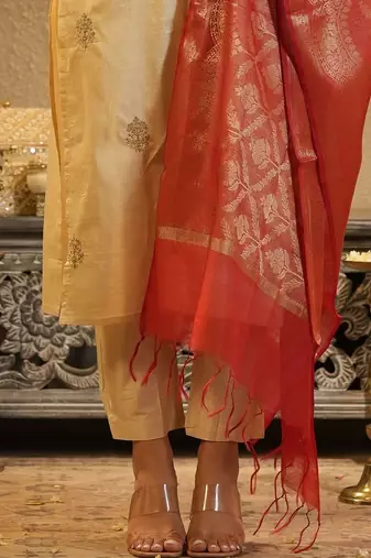 Women Ethnic Motifs Embroidered Regular Thread Work Kurta with Trousers & With Dupatta