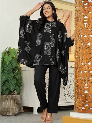 Women Printed Regular Kurta with Trousers 1
