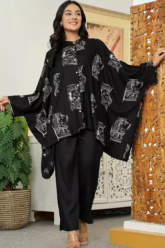 Women Printed Regular Kurta with Trousers