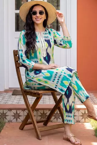 Women Printed Regular Pure Cotton Kurta with Trousers